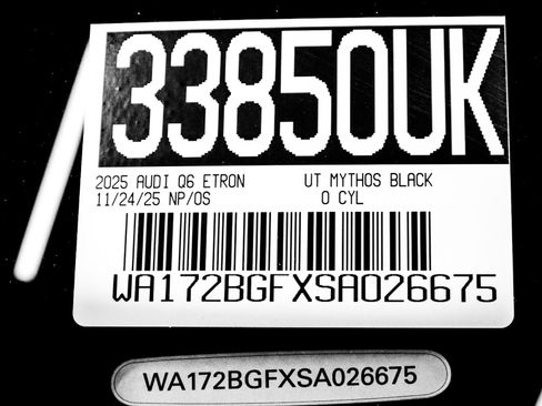 Used 2025 Audi Q6 e-tron Premium image 31