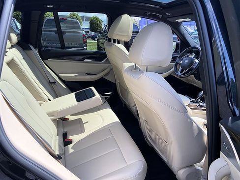 Used 2018 BMW X3 xDrive30i AWD/4WD image 19