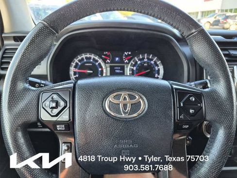 Used 2017 Toyota 4Runner TRD Off-Road Premium AWD/4WD image 30