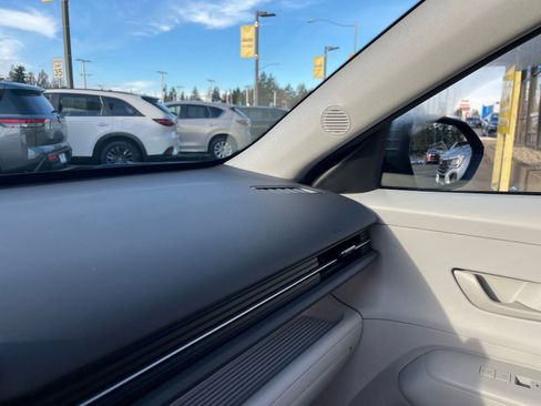 Used 2025 Hyundai Kona SEL image 36