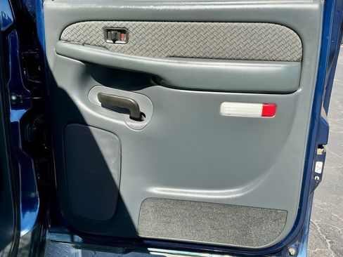 Used 2002 Chevrolet Avalanche 4x4 w/ Off-Road Suspension Pkg image 25