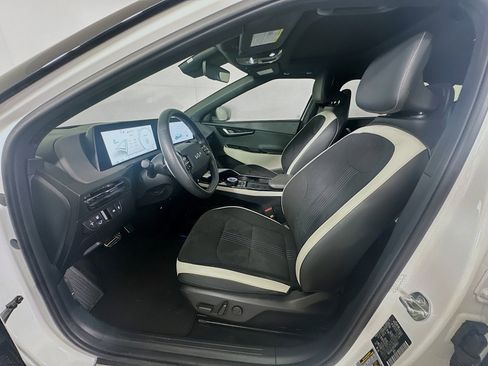 Used 2024 Kia EV6 GT-Line RWD image 13