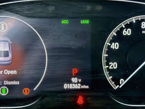 Used 2019 Honda Accord Touring image 11