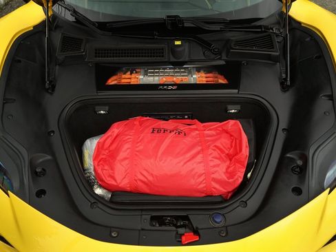 Used 2022 Ferrari SF90 Stradale image 32