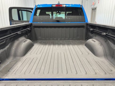 Used 2022 RAM 1500 Big Horn AWD/4WD image 14