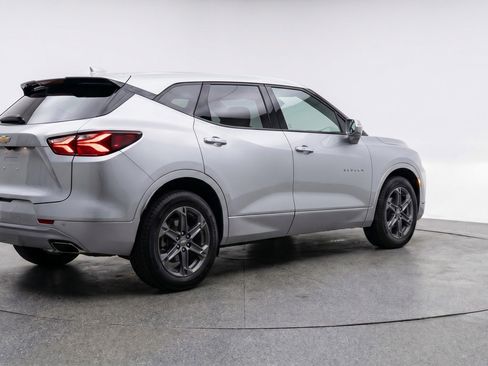 Used 2025 Chevrolet Blazer LT FWD image 7