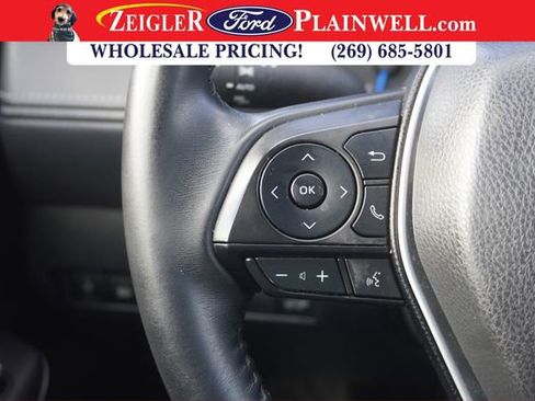 Used 2022 Toyota Venza LE image 22