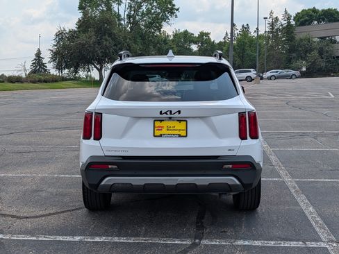 Certified 2023 Kia Sorento SX Prestige AWD/4WD image 6