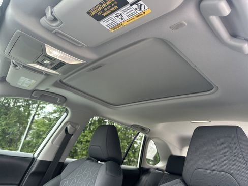 Certified 2025 Toyota RAV4 XLE w/ Convenience Package FWD image 28