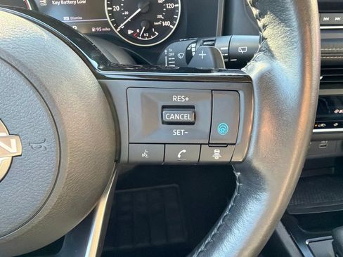 Used 2023 Nissan Rogue SV w/ SV Premium B Package AWD/4WD image 24