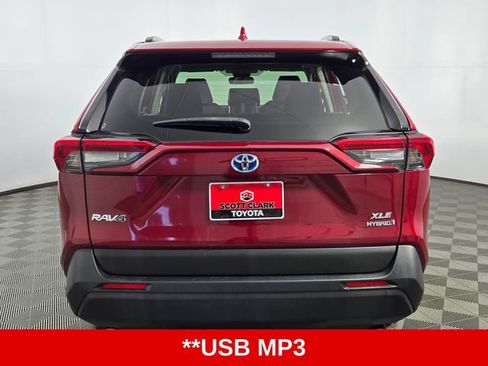 Used 2022 Toyota RAV4 XLE AWD/4WD image 7