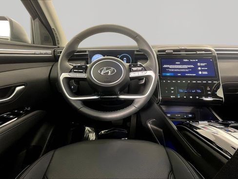 Certified 2024 Hyundai Tucson Limited AWD/4WD image 8