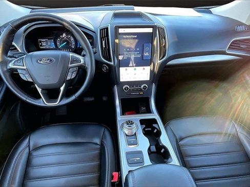Used 2023 Ford Edge SEL image 14