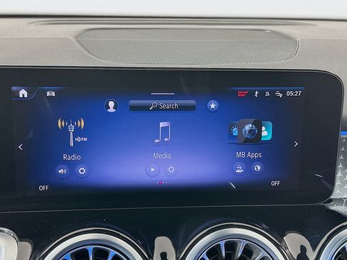 Used 2024 Mercedes-Benz EQB 250+ image 21