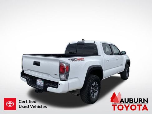 Certified 2020 Toyota Tacoma TRD Off-Road w/ TRD Premium Off Road Package AWD/4WD image 8
