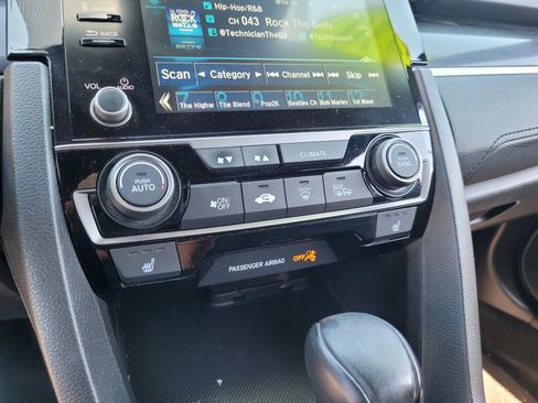 Used 2020 Honda Civic EX image 18