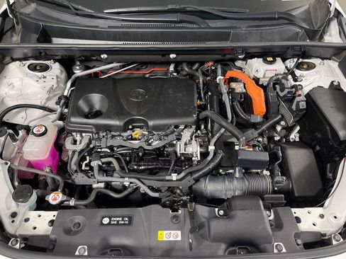 Used 2021 Toyota RAV4 LE AWD/4WD image 9