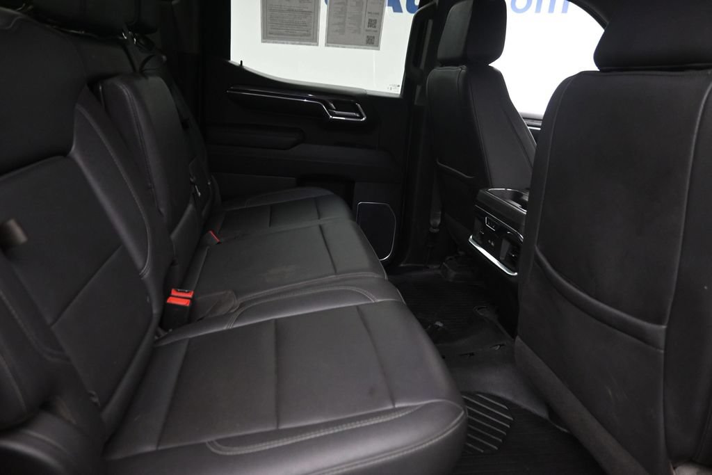 Used 2024 Chevrolet Silverado 1500 LTZ AWD/4WD image 10