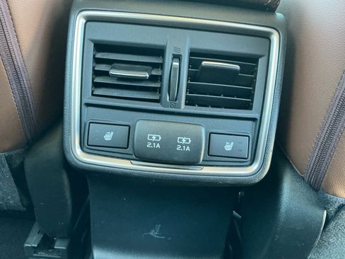 Used 2021 Subaru Forester Touring image 32