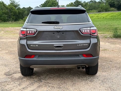 Used 2019 Jeep Compass Limited AWD/4WD image 4
