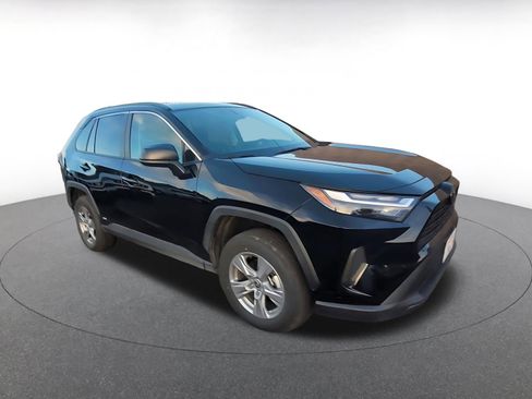 Used 2025 Toyota RAV4 LE image 1