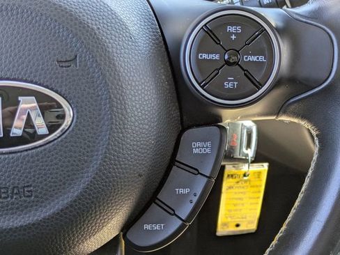 Used 2018 Kia Soul + image 24