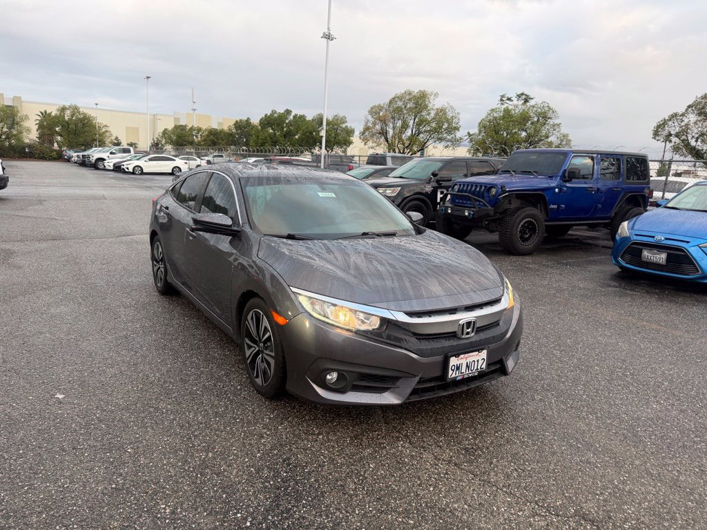 Used 2017 Honda Civic EX-T image 2