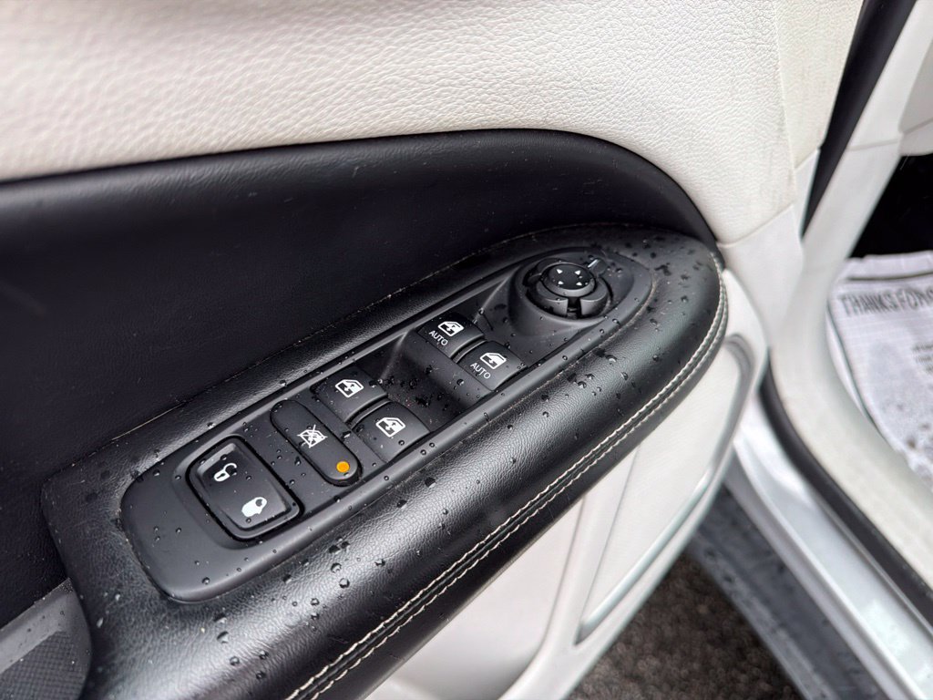 Used 2021 Jeep Compass Latitude FWD image 14