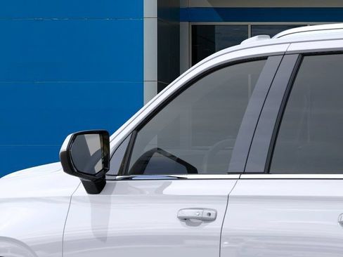 New 2026 Chevrolet Suburban LS RWD image 12