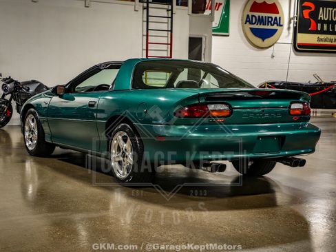 Used 1997 Chevrolet Camaro Z28 RWD image 64