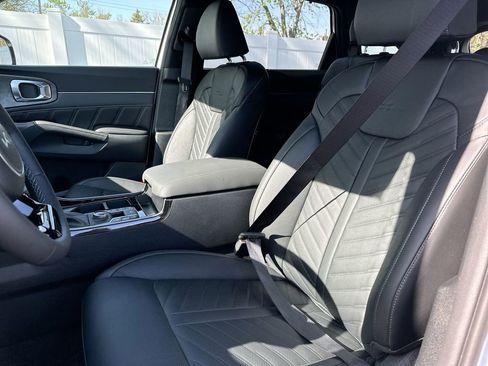 Used 2024 Kia Sorento SX Prestige image 29