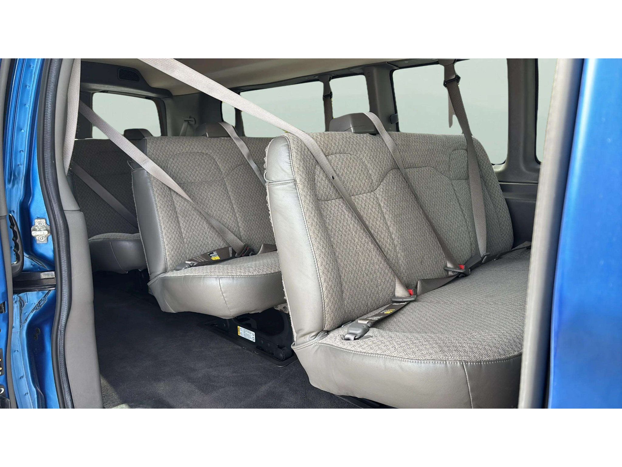 Used 2019 Chevrolet Express 3500 LS w/ Chrome Appearance Package RWD image 13