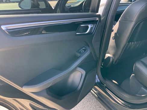 Used 2019 Porsche Macan AWD/4WD image 20