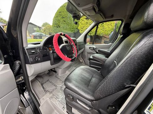 Used 2012 Mercedes-Benz Sprinter 2500 image 22