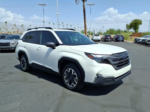 Used 2026 Subaru Forester Premium AWD/4WD image 1