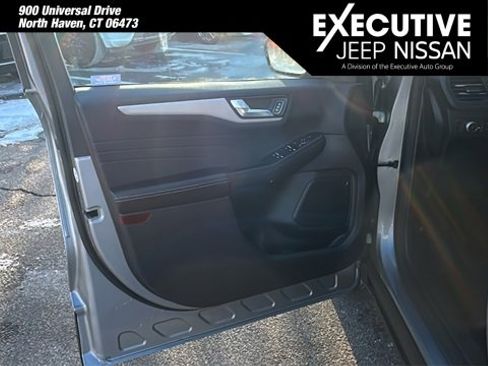 Used 2022 Ford Escape SEL image 8