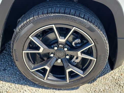 New 2026 Jeep Cherokee Overland AWD/4WD image 8