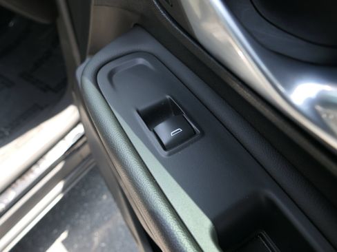 Used 2022 GMC Terrain SLT w/ Tech Package FWD image 26