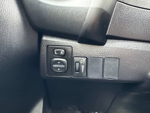 Used 2019 Toyota Corolla L w/ Body Protection Package FWD image 22