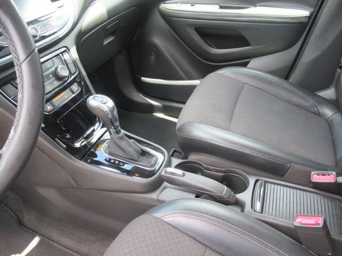 Used 2019 Buick Encore Preferred FWD image 16