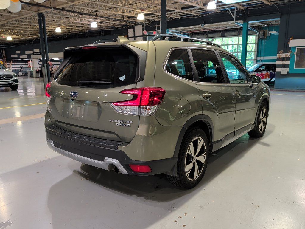 Used 2021 Subaru Forester Touring AWD/4WD image 9