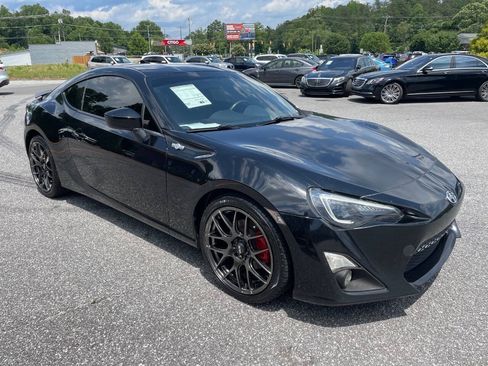 Used 2016 Scion FR-S RWD image 6