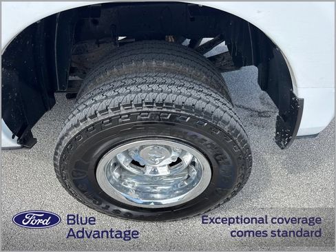 Used 2023 RAM 3500 Tradesman w/ Chrome Appearance Group AWD/4WD image 12