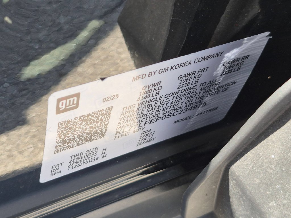 Used 2025 Chevrolet Trax LS FWD image 34