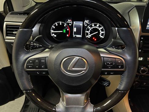 Used 2023 Lexus GX 460 Premium w/ Premium Plus Package image 30