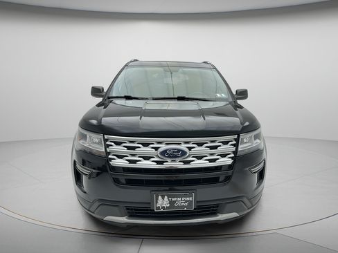 Used 2019 Ford Explorer XLT w/ Class III Trailer Tow Package AWD/4WD image 2