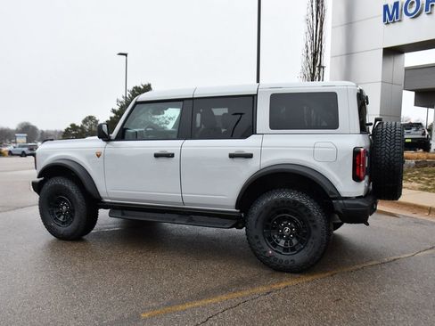 New 2026 Ford Bronco Badlands image 3