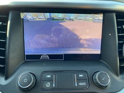 Certified 2023 GMC Acadia SLE w/ Driver Convenience Package AWD/4WD image 16