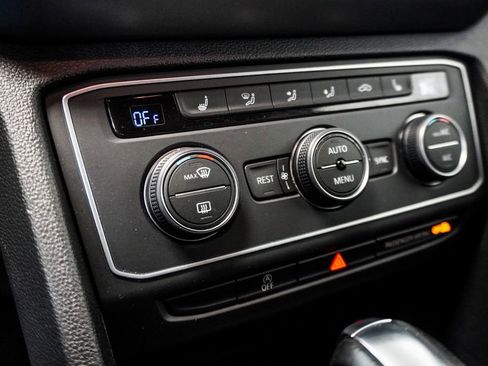 Used 2019 Volkswagen Atlas SE w/ Towing Package FWD image 23