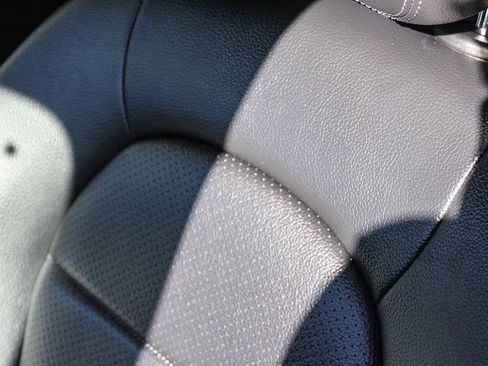 Used 2022 Mercedes-Benz GLC 300 GLC 300 image 24